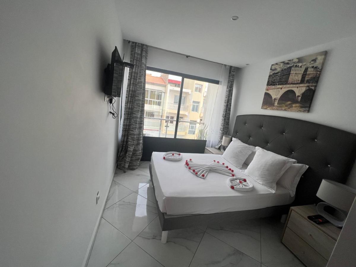 Hotel Residencial Santo Amaro Tarrafal  Zewnętrze zdjęcie